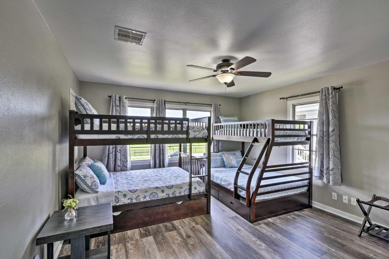 Spacious And Modern Family Duplex In Galveston! Esterno foto